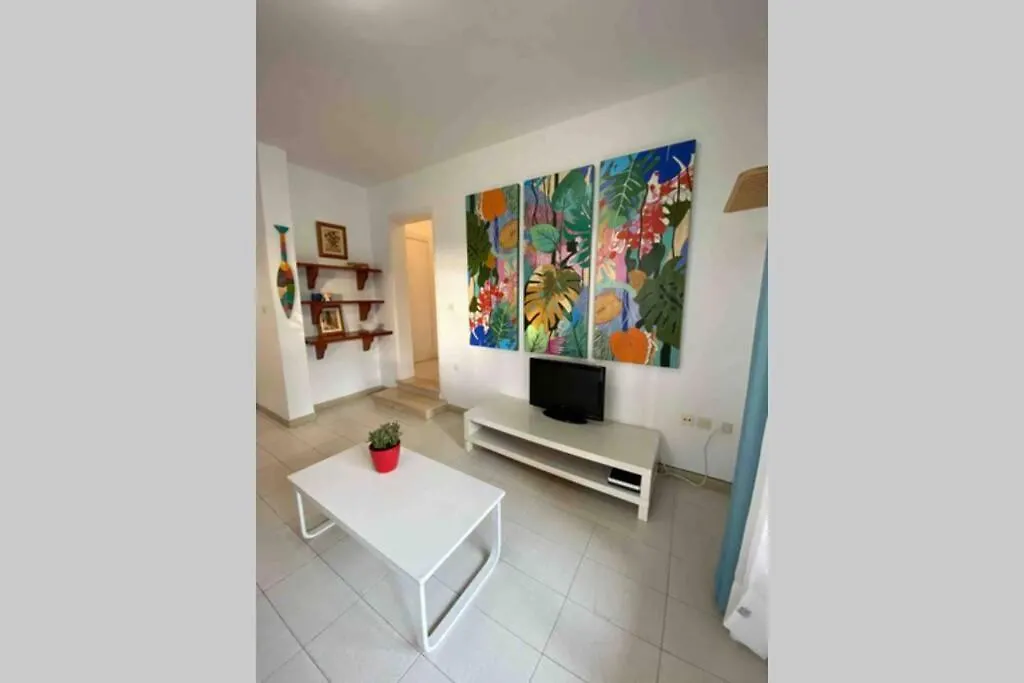 Apartment With Garden And Swimming And Beach Cala Blanca