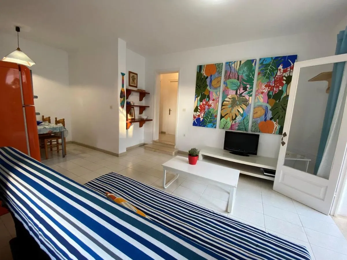 Apartment With Garden And Swimming And Beach Cala Blanca  España