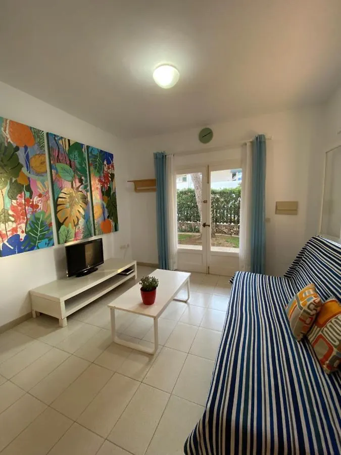 Apartment With Garden And Swimming And Beach Cala Blanca  España